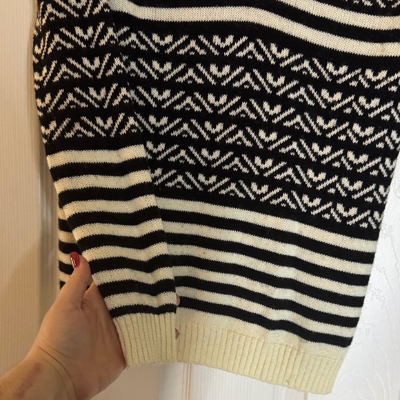 Aqua Black and Cream Striped V-Neck Sweater - Picture 3 of 5